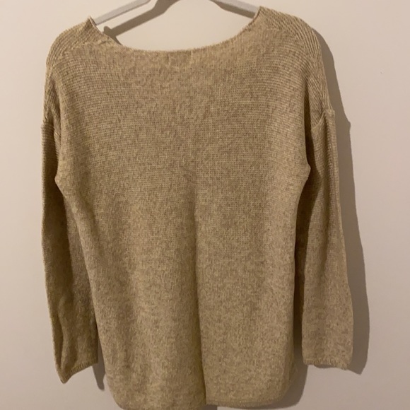 Old Navy Sweater, Size M - Picture 3 of 3